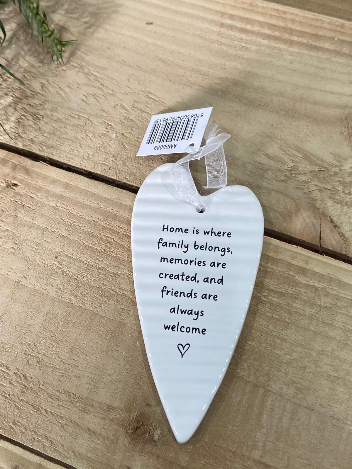 Ceramic Heart Plaque - 'Friends are always welcome'