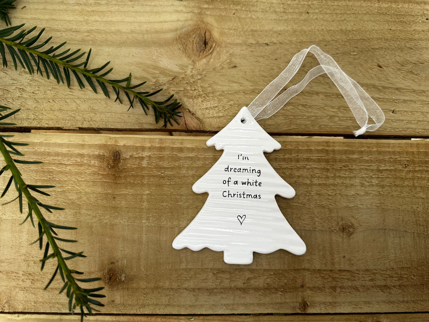 Ceramic Christmas Tree Hanging Plaque - 'I'm Dreaming Of A White Christmas'