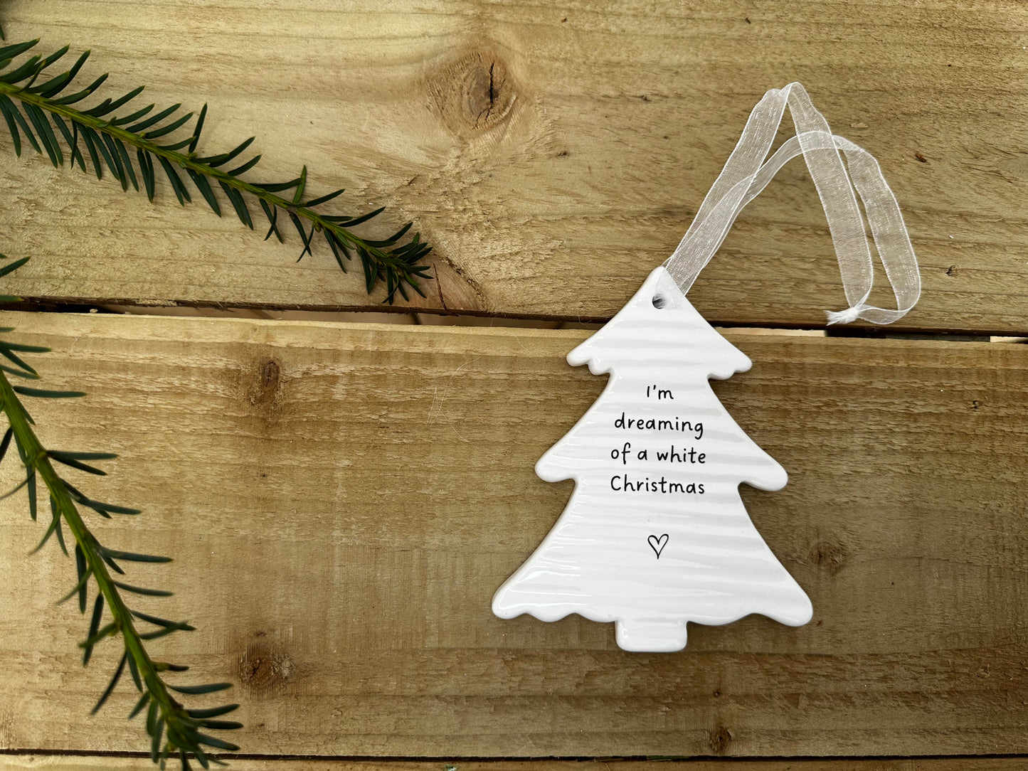 Ceramic Christmas Tree Hanging Plaque - 'I'm Dreaming Of A White Christmas'